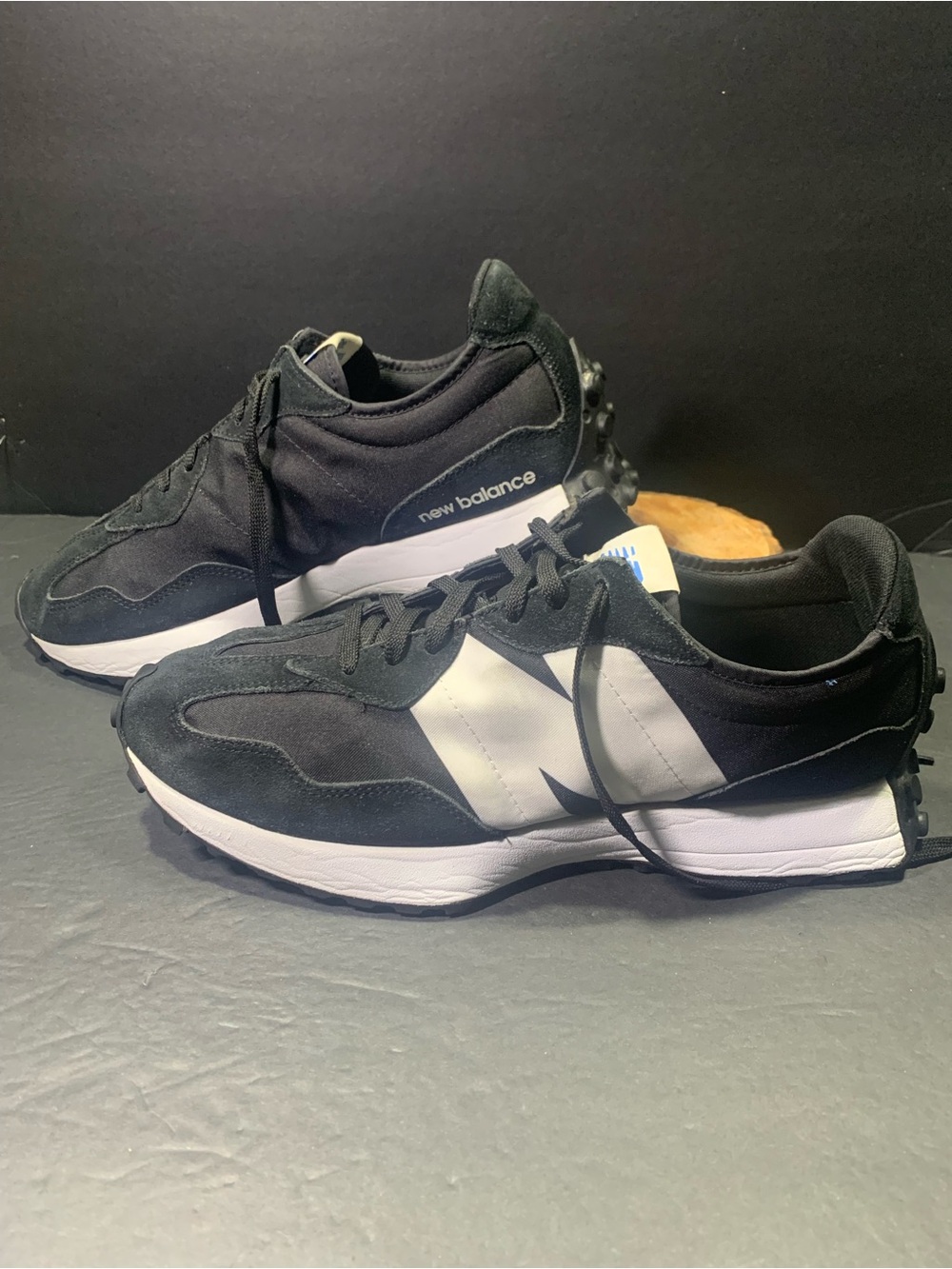 New Balance 327 Men’s Black White Sneakers Shoe Size-13